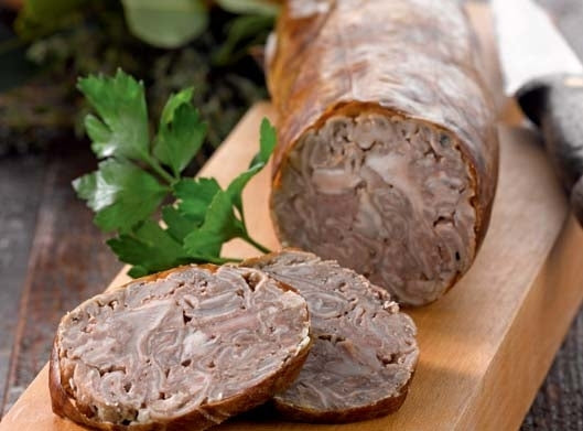 Qu'est-ce que l'andouille de Bretagne et comment la préparer ?